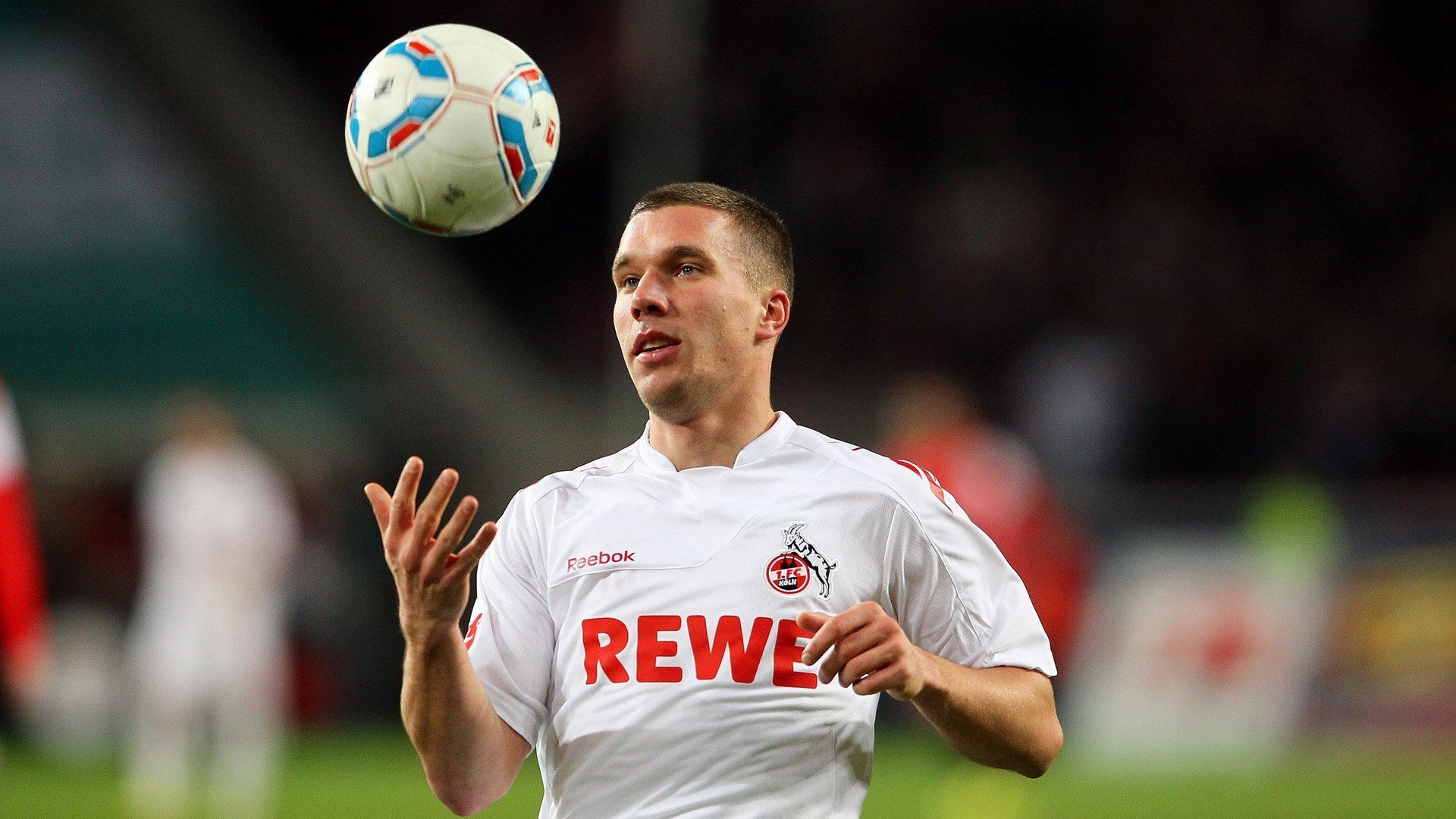 拜仁老将控场全场,经验致胜,拜仁旧将